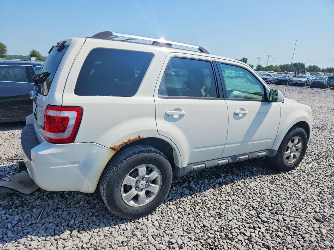2010 Ford Escape Limited White vin: 1FMCU9EG1AKA68675