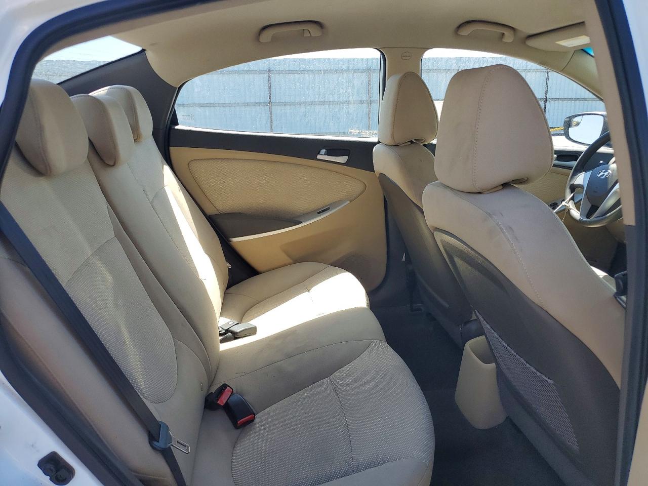 2014 Hyundai Accent Gls White vin: KMHCT4AE6EU598094