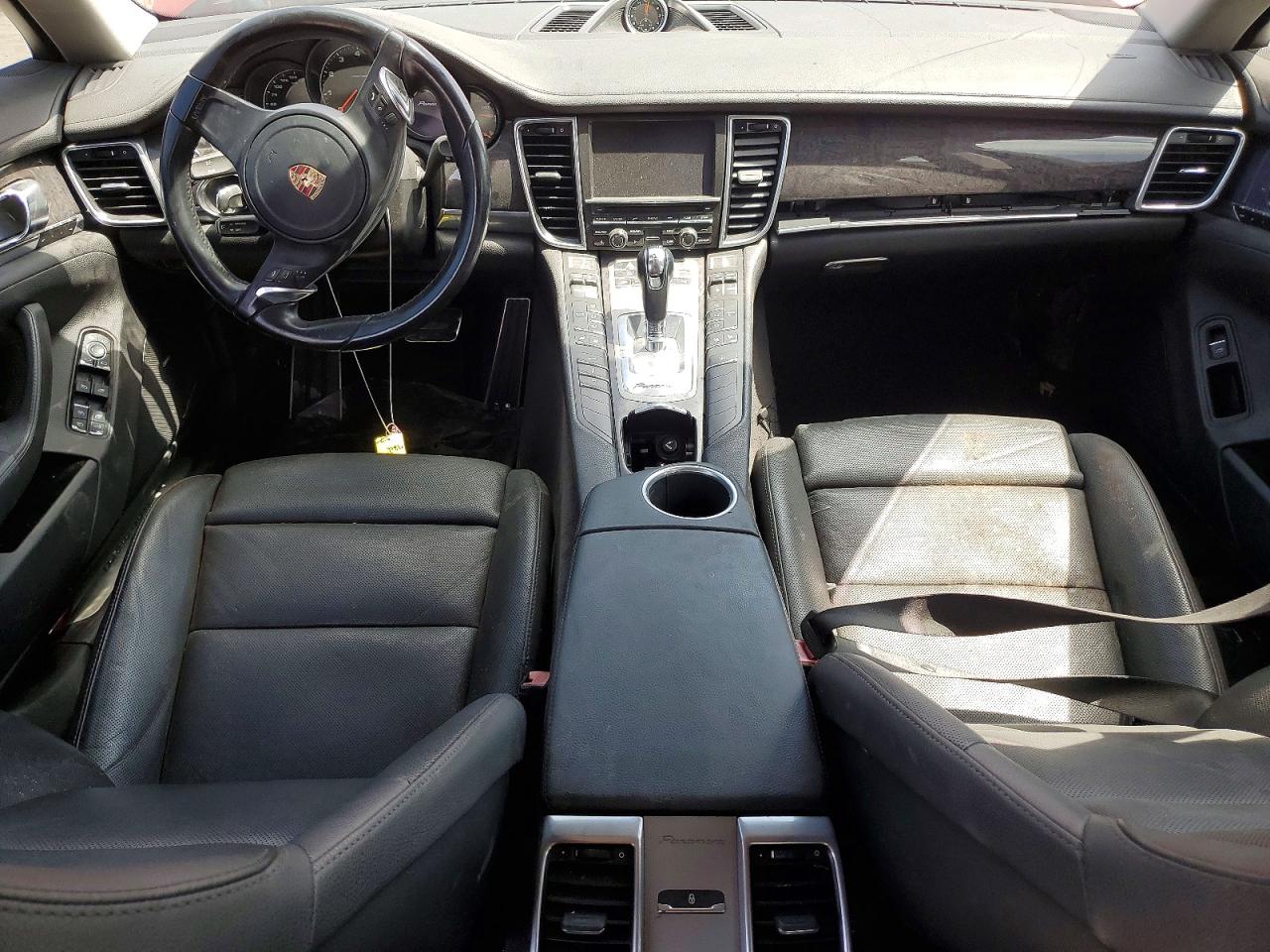 2015 Porsche Panamera 2 Красный vin: WP0AA2A73FL000977