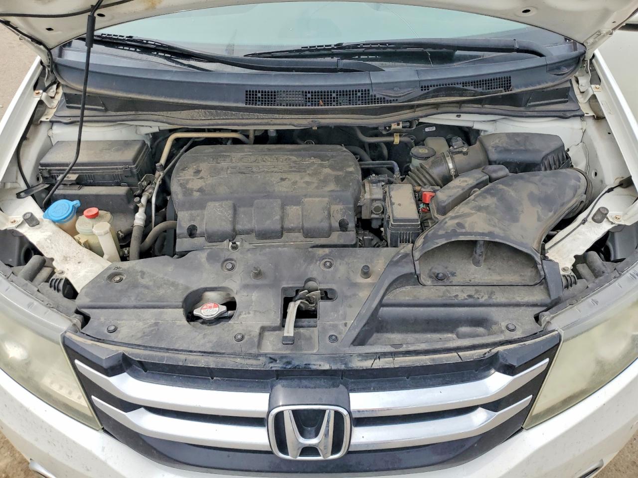 2014 Honda Odyssey Touring White vin: 5FNRL5H95EB078829