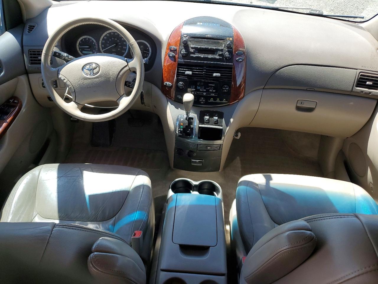 2004 Toyota Sienna Xle 7 Passenger Gold vin: 5TDBA22C14S005381