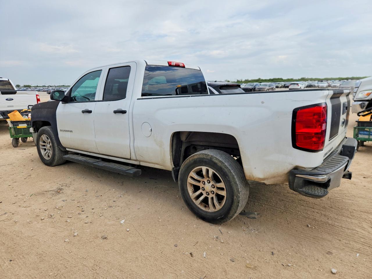 2014 Chevrolet Silverado C1500 Lt White vin: 1GCRCRECXEZ346923