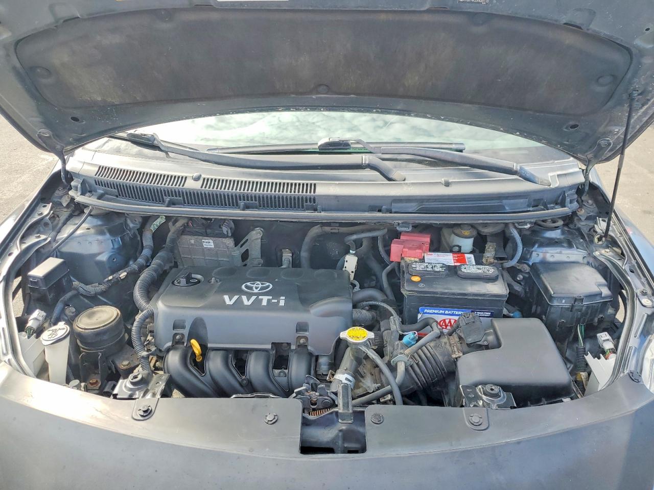 2010 Toyota Yaris Base Угольный vin: JTDBT4K32A4069118
