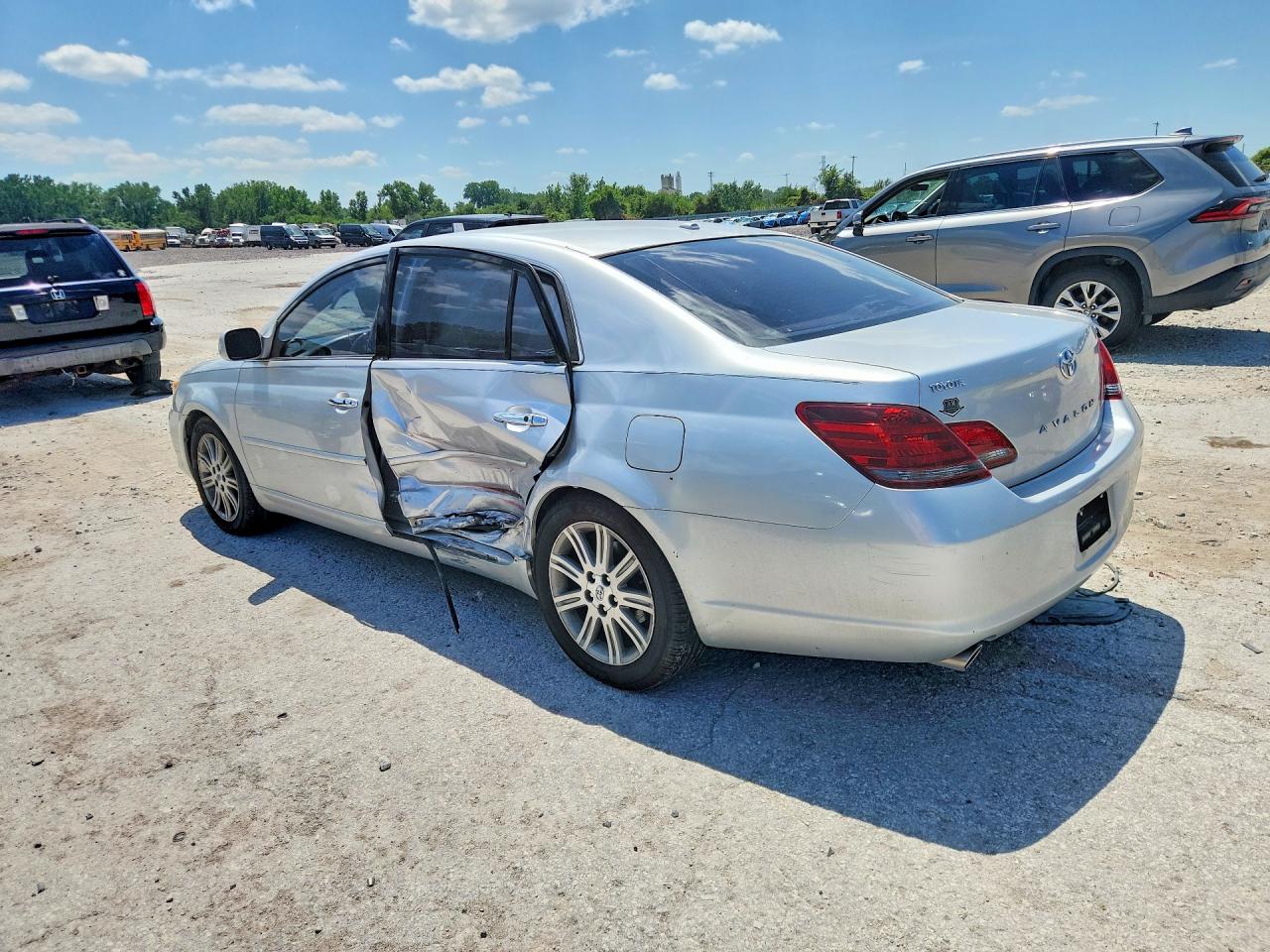 2010 Toyota Avalon Limited Silver vin: 4T1BK3DB1AU356642
