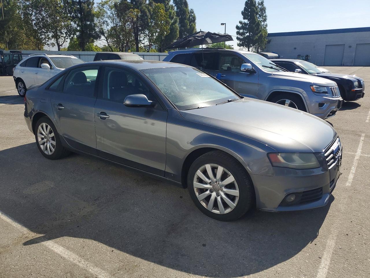 2012 Audi A4 Premium Silver vin: WAUBFAFL8CA047612