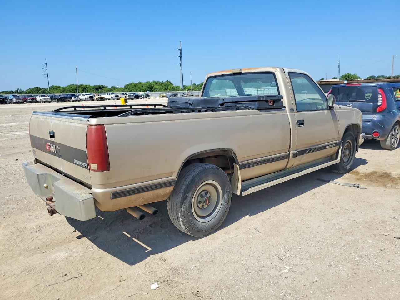 1990 Gmc Sierra C2500 Tan vin: 1GTFC24K2LE503920