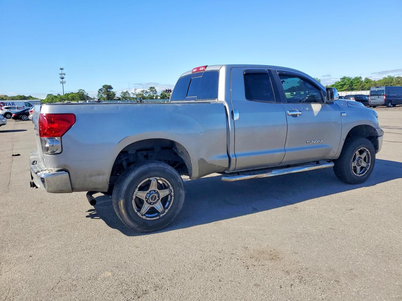 2008 Toyota Tundra Grade Silver vin: 5TBBT54138S459427