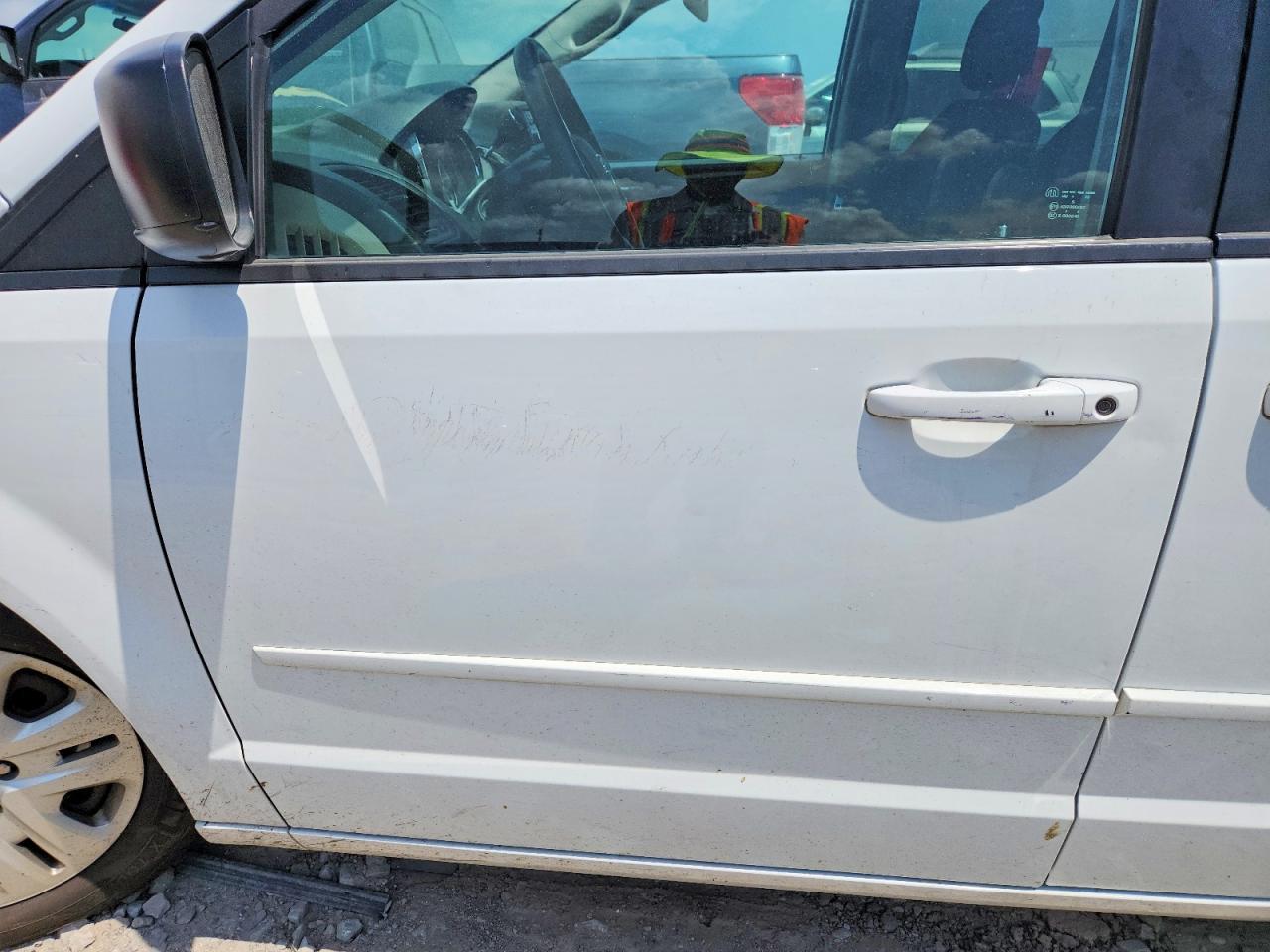 2015 Dodge Grand Caravan Se White vin: 2C4RDGBG0FR568746