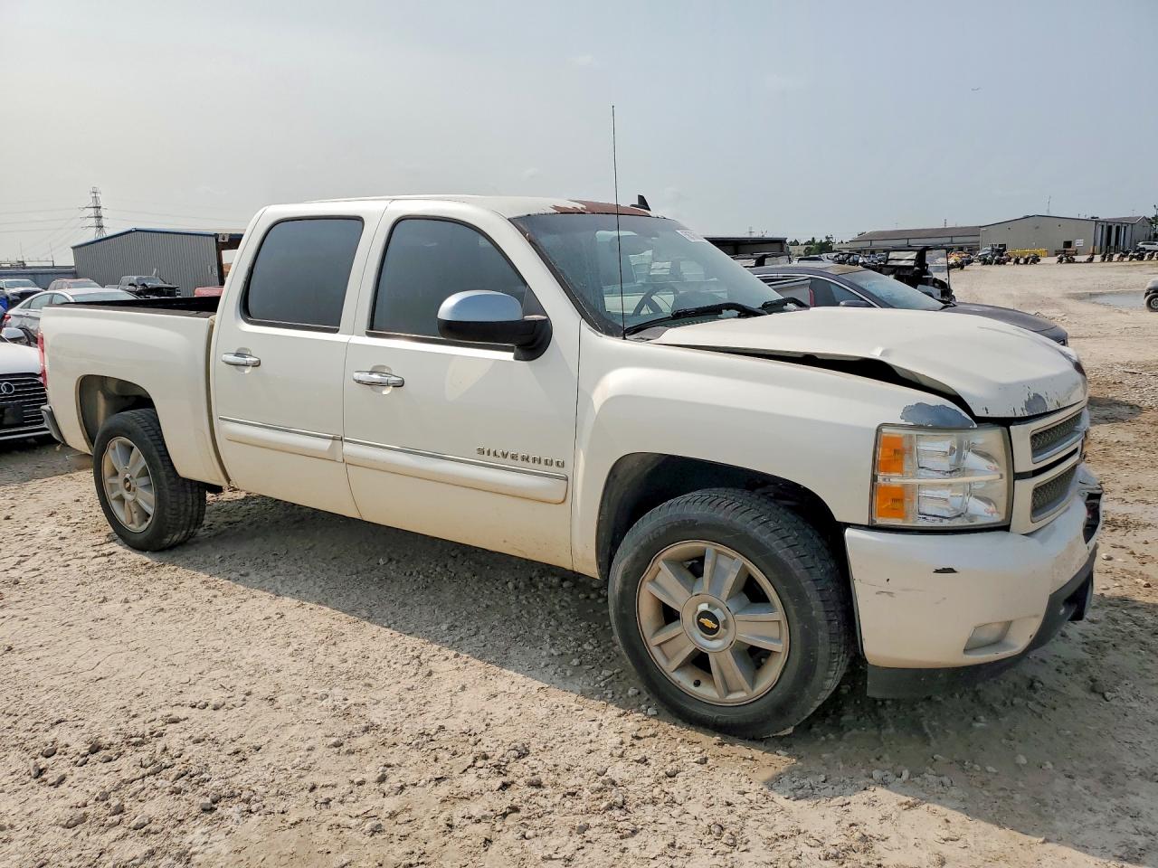2013 Chevrolet Silverado C1500 Ltz White vin: 3GCPCTE01DG138969