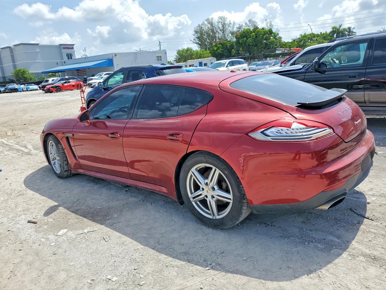 2015 Porsche Panamera 2 Красный vin: WP0AA2A73FL000977