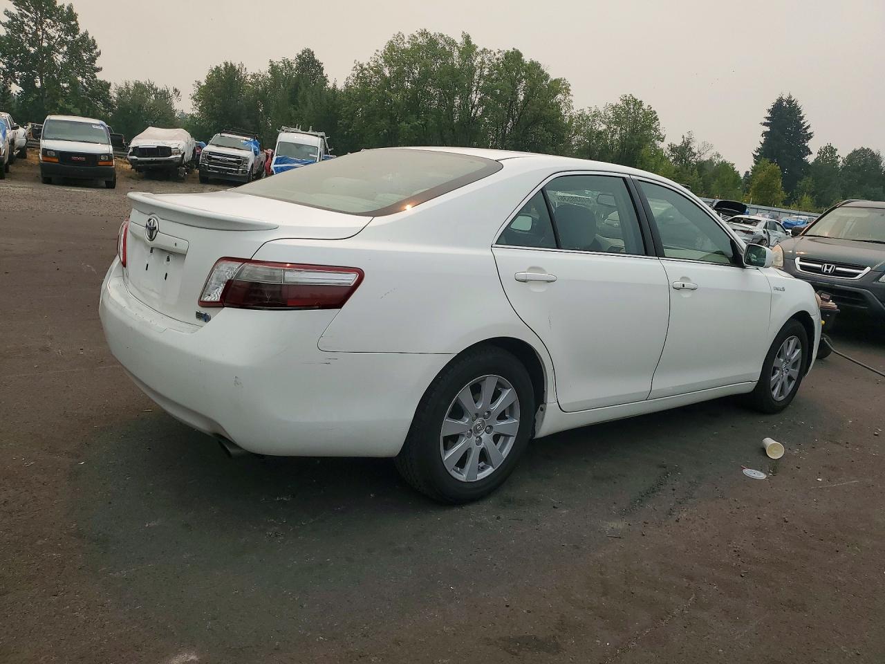 2007 Toyota Camry Hybrid White vin: JTNBB46K573041683