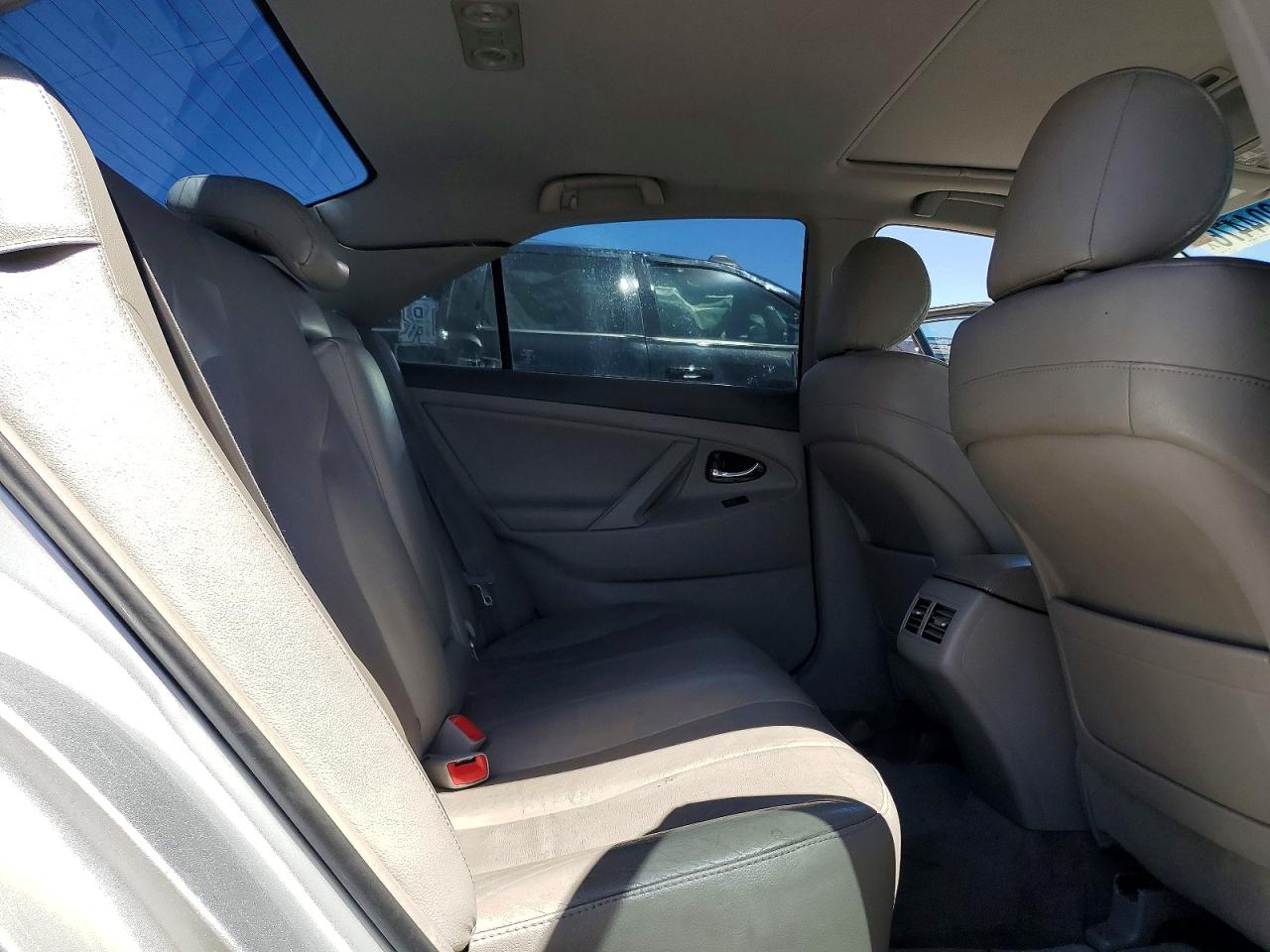 2007 Toyota Camry Hybrid Blue vin: JTNBB46K073021888
