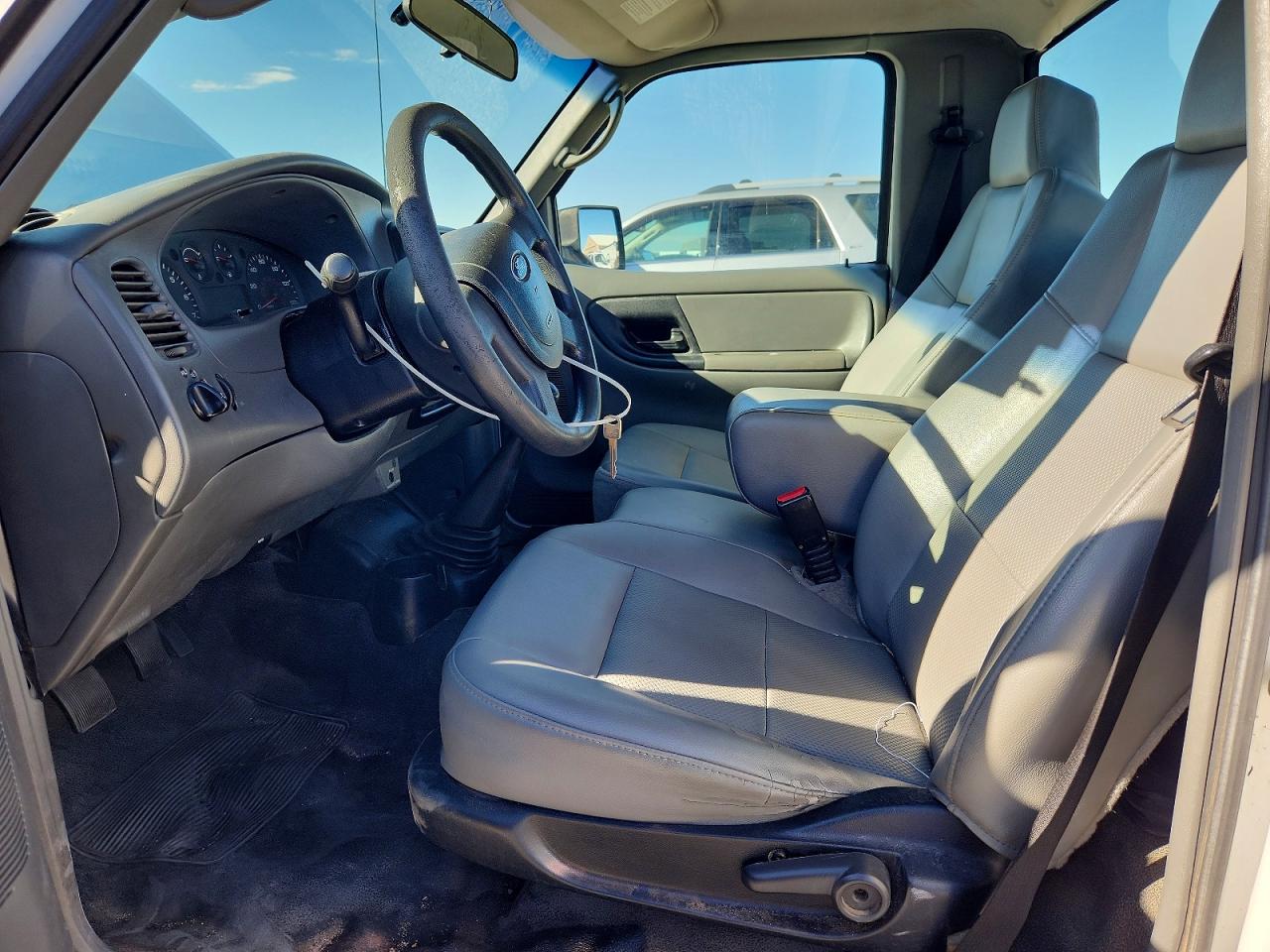 2006 Ford Ranger White vin: 1FTYR10D06PA49619