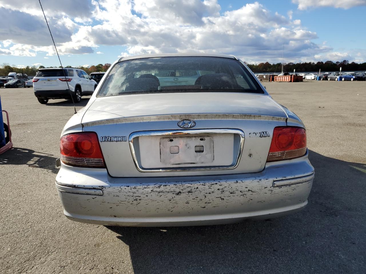 2002 Hyundai Sonata Gl Silver vin: KMHWF25S72A679613