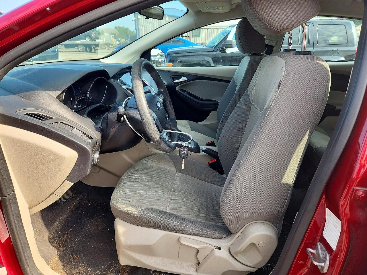 2014 Ford Focus Se Red vin: 1FADP3K26EL302689