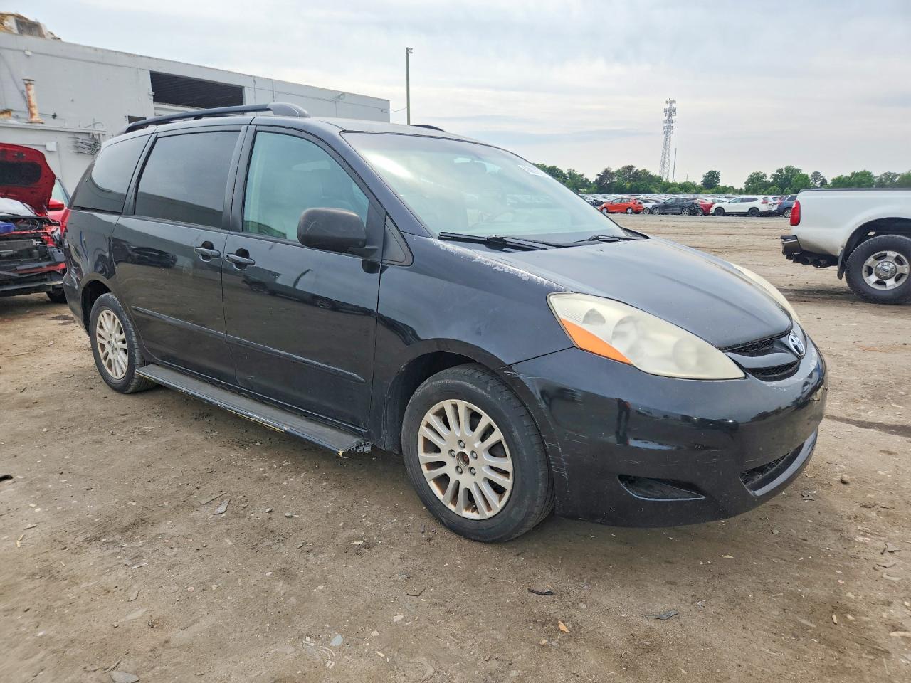 2008 Toyota Sienna Le 8-passenger Black vin: 5TDZK23C08S193486