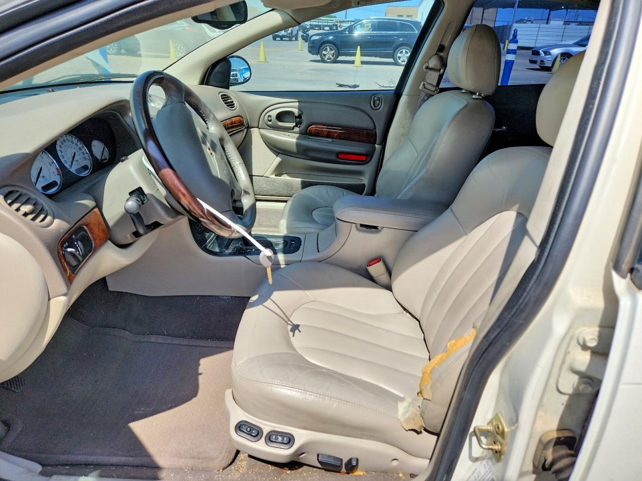 2003 Chrysler 300m White vin: 2C3AE66GX3H519784