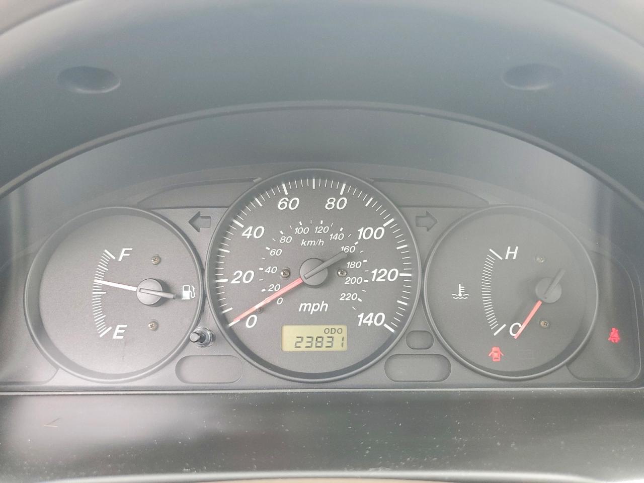2003 Mazda Protege Dx White vin: JM1BJ225730162982