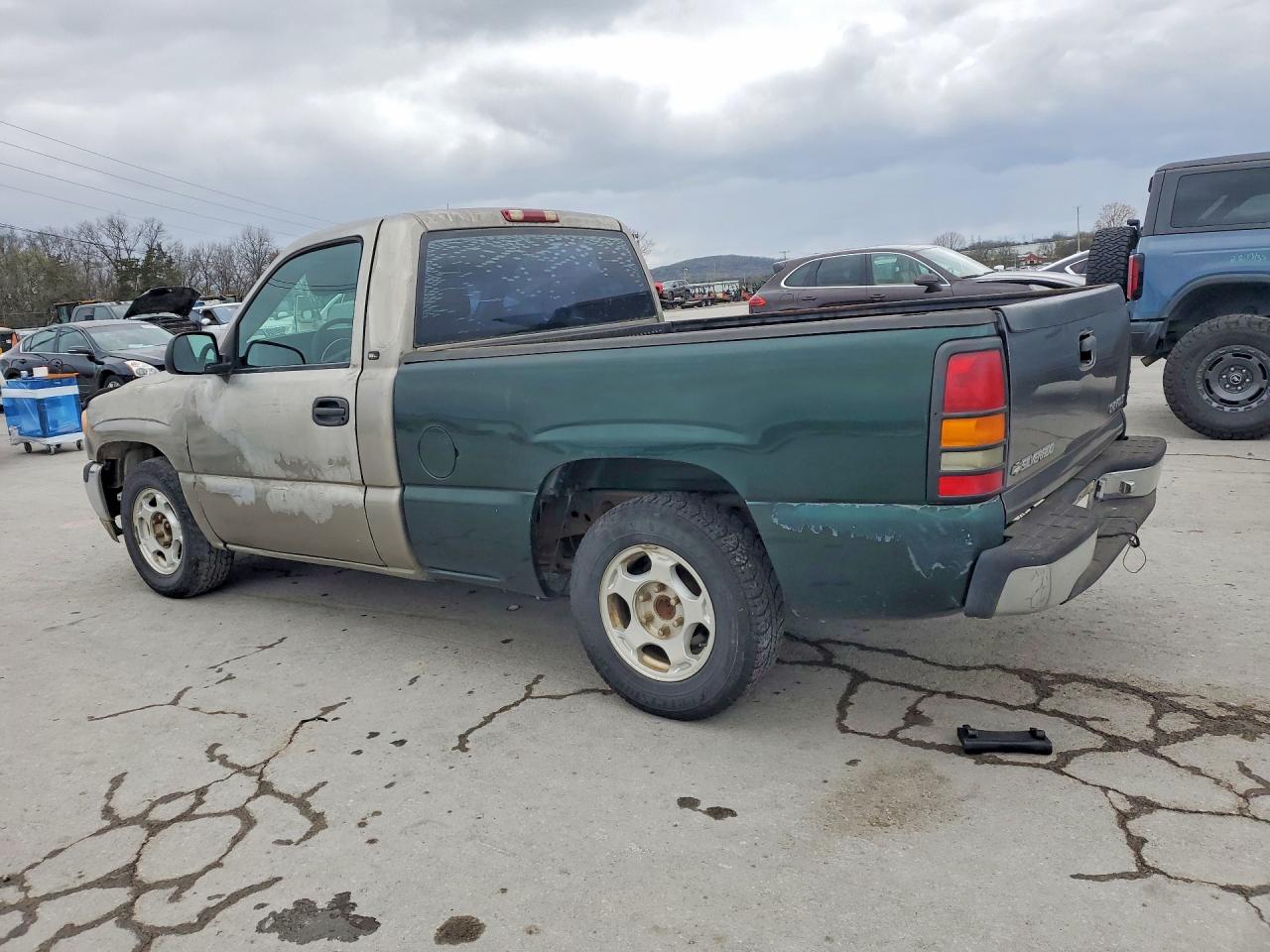 2000 Gmc New Sierra C1500 Two Tone vin: 1GTEC14W8YZ293915