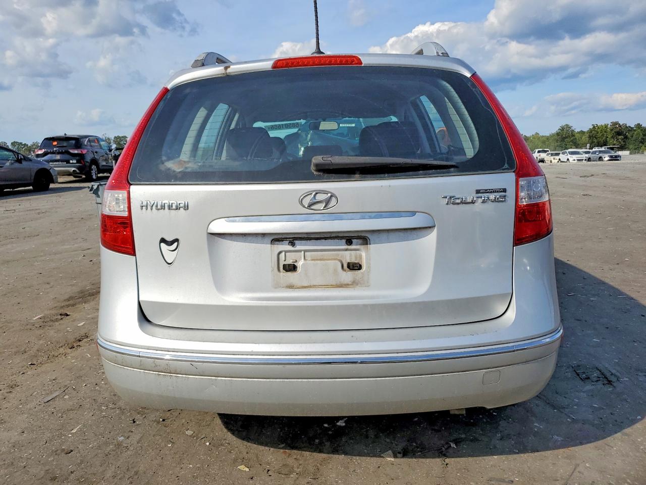 2011 Hyundai Elantra Touring Gls Silver vin: KMHDC8AE2BU121346
