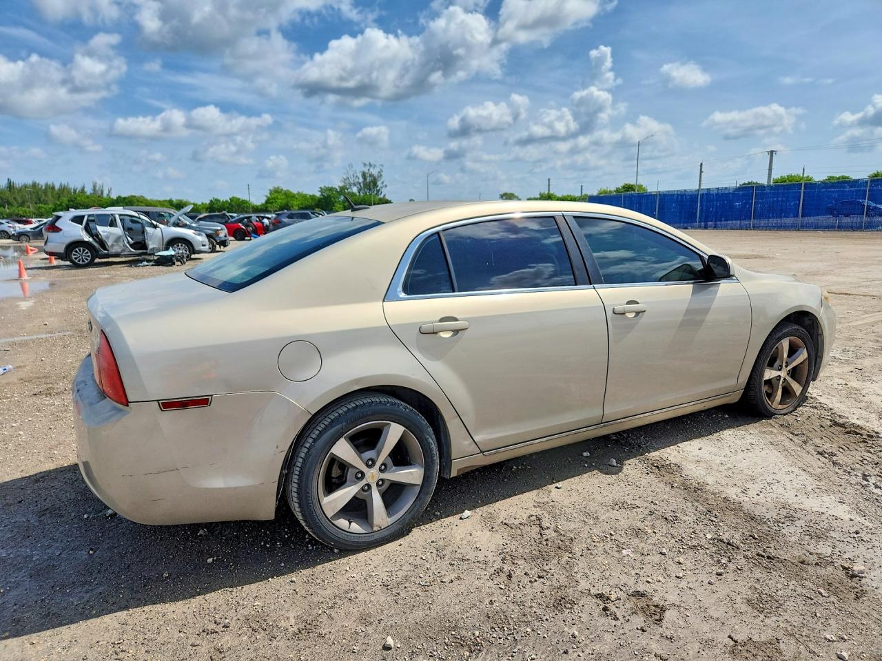 2011 Chevrolet Malibu 1lt Beige vin: 1G1ZC5E12BF258560