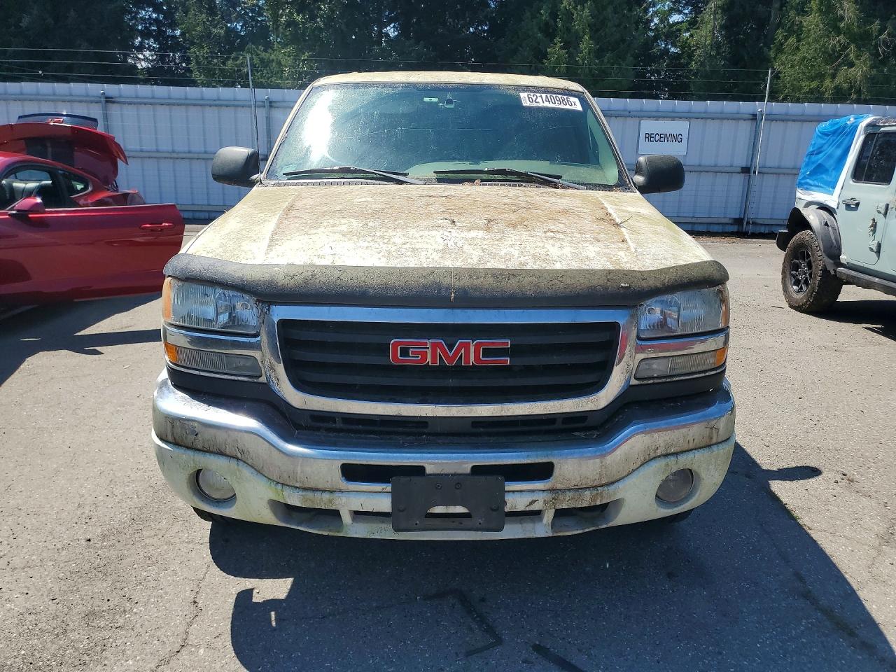 2004 Gmc Sierra K2500 Heavy Duty White vin: 1GTHK23U84F259216