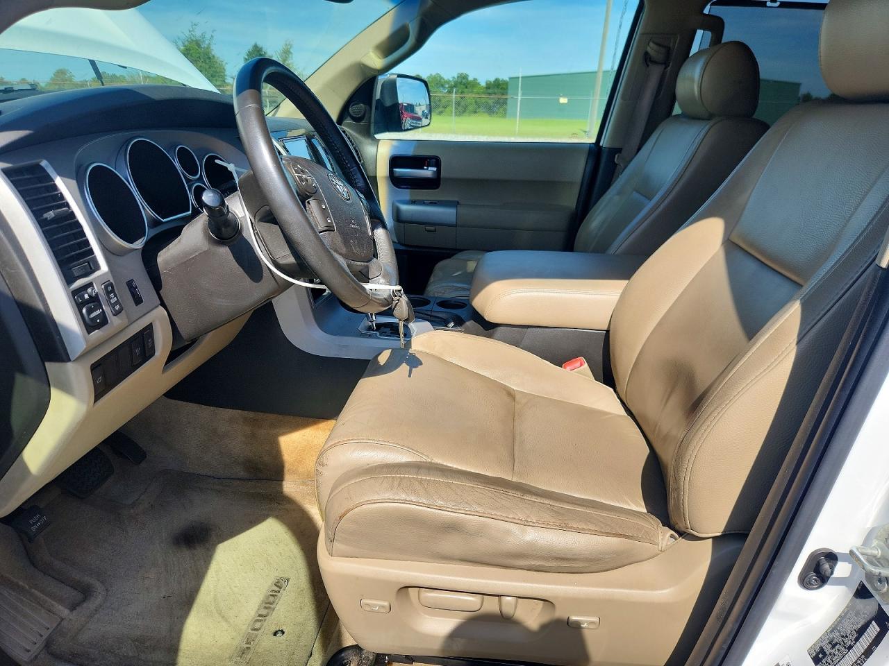 2008 Toyota Sequoia Limited Белый vin: 5TDZY68A48S012838