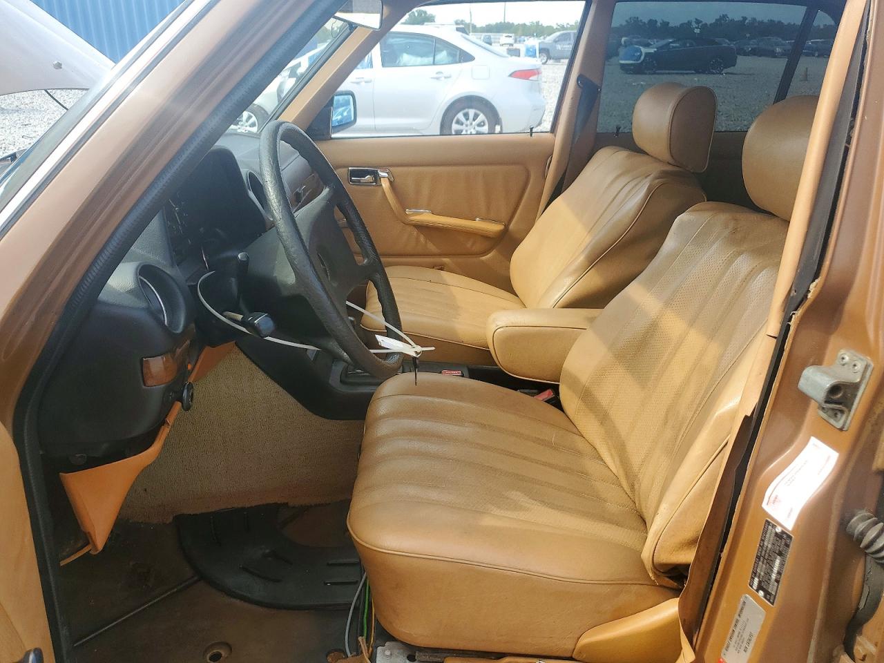 1980 Mercedes-benz 240 D Brown vin: 12312312161460