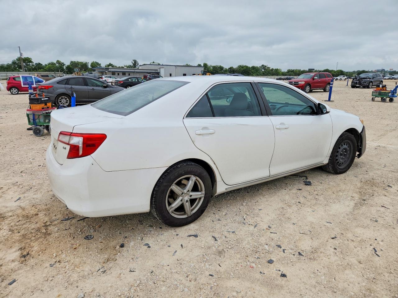 2012 Toyota Camry Le White vin: 4T1BF1FK4CU508941