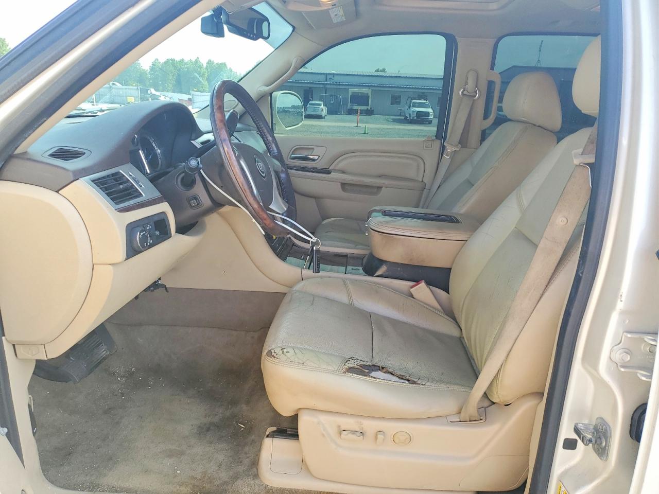 2012 Cadillac Escalade Luxury Бежевый vin: 1GYS3BEF3CR321291