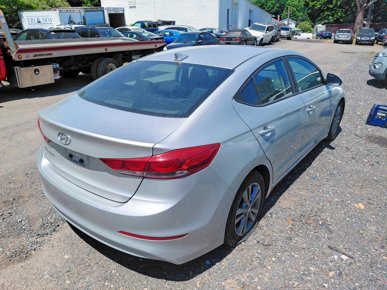 2018 Hyundai Elantra Value Edition Silver vin: 5NPD84LF1JH268996