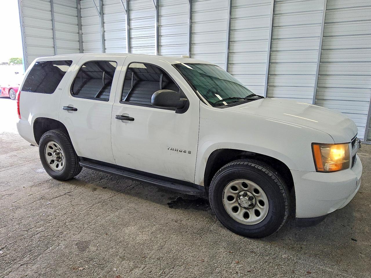 2009 Chevrolet Tahoe K1500 Ls White vin: 1GNFK13089R158155