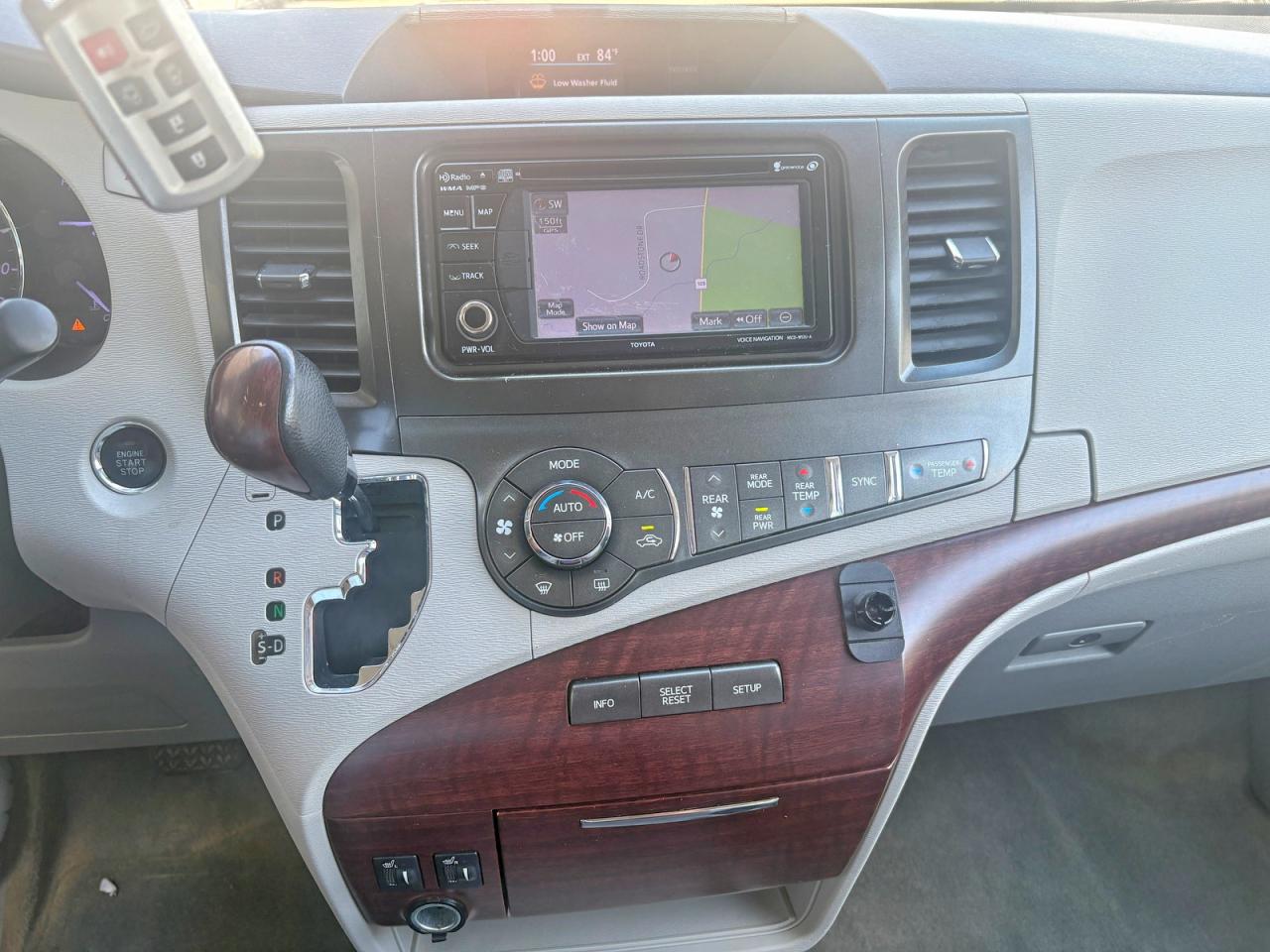 2013 Toyota Sienna Xle 7-passenger Серый vin: 5TDDK3DCXDS061618