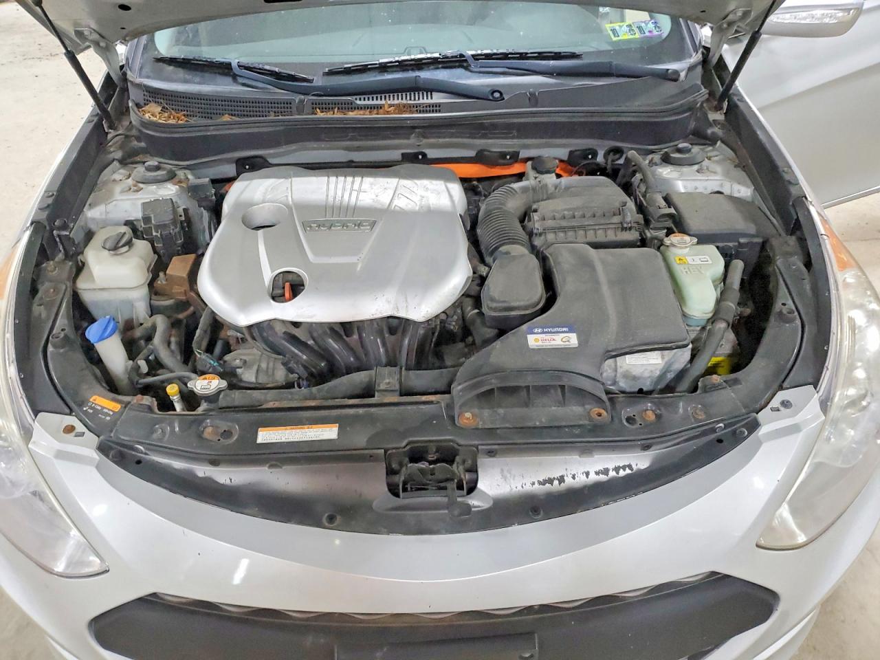 2014 Hyundai Sonata Hybrid Silver vin: KMHEC4A42EA113757