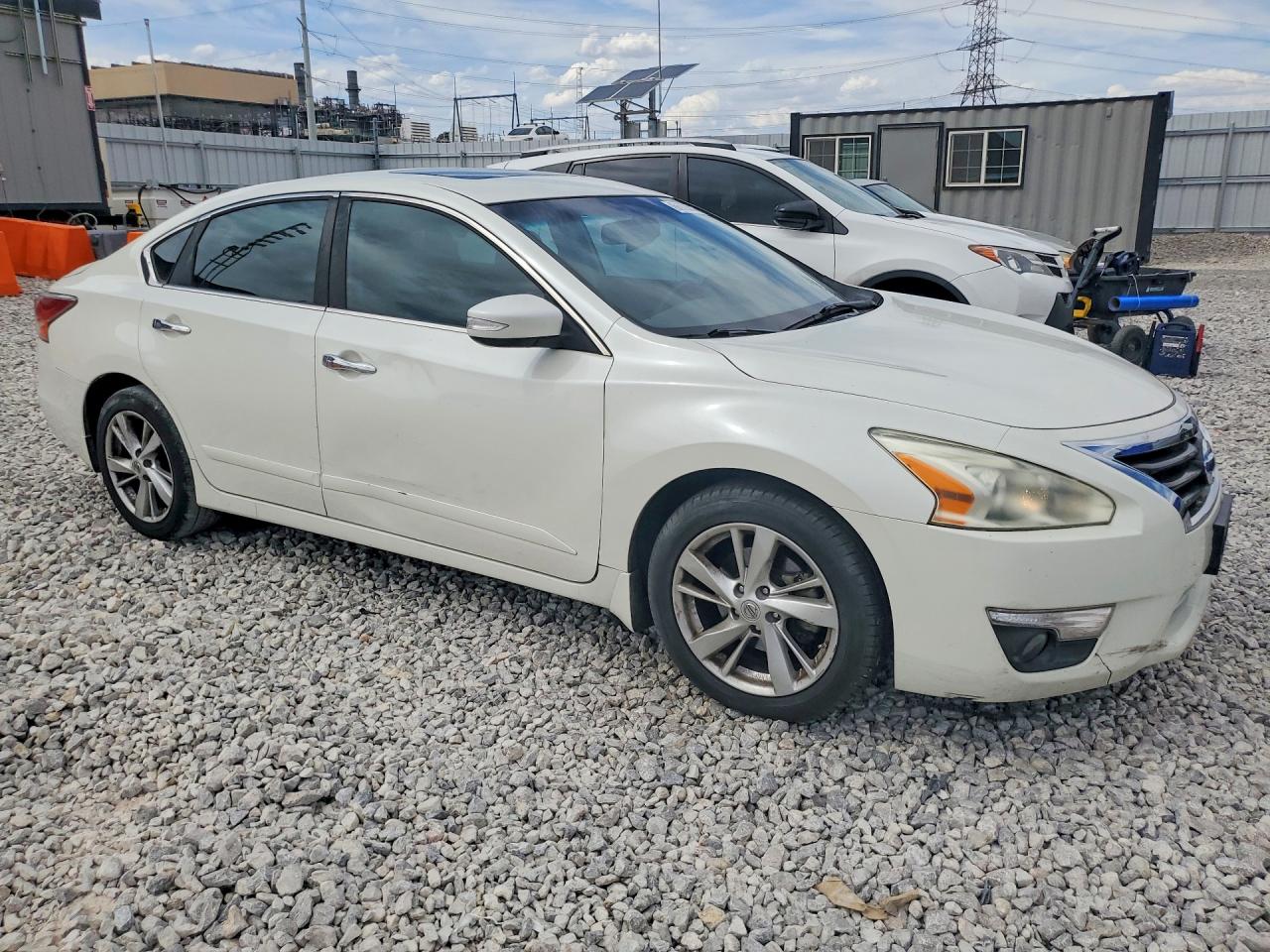 2015 Nissan Altima 2.5 Sv White vin: 1N4AL3AP9FC494252
