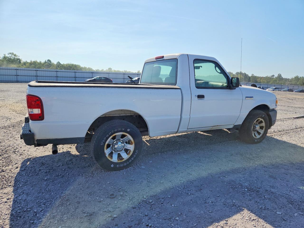 2011 Ford Ranger Белый vin: 1FTKR1AD0BPB02611