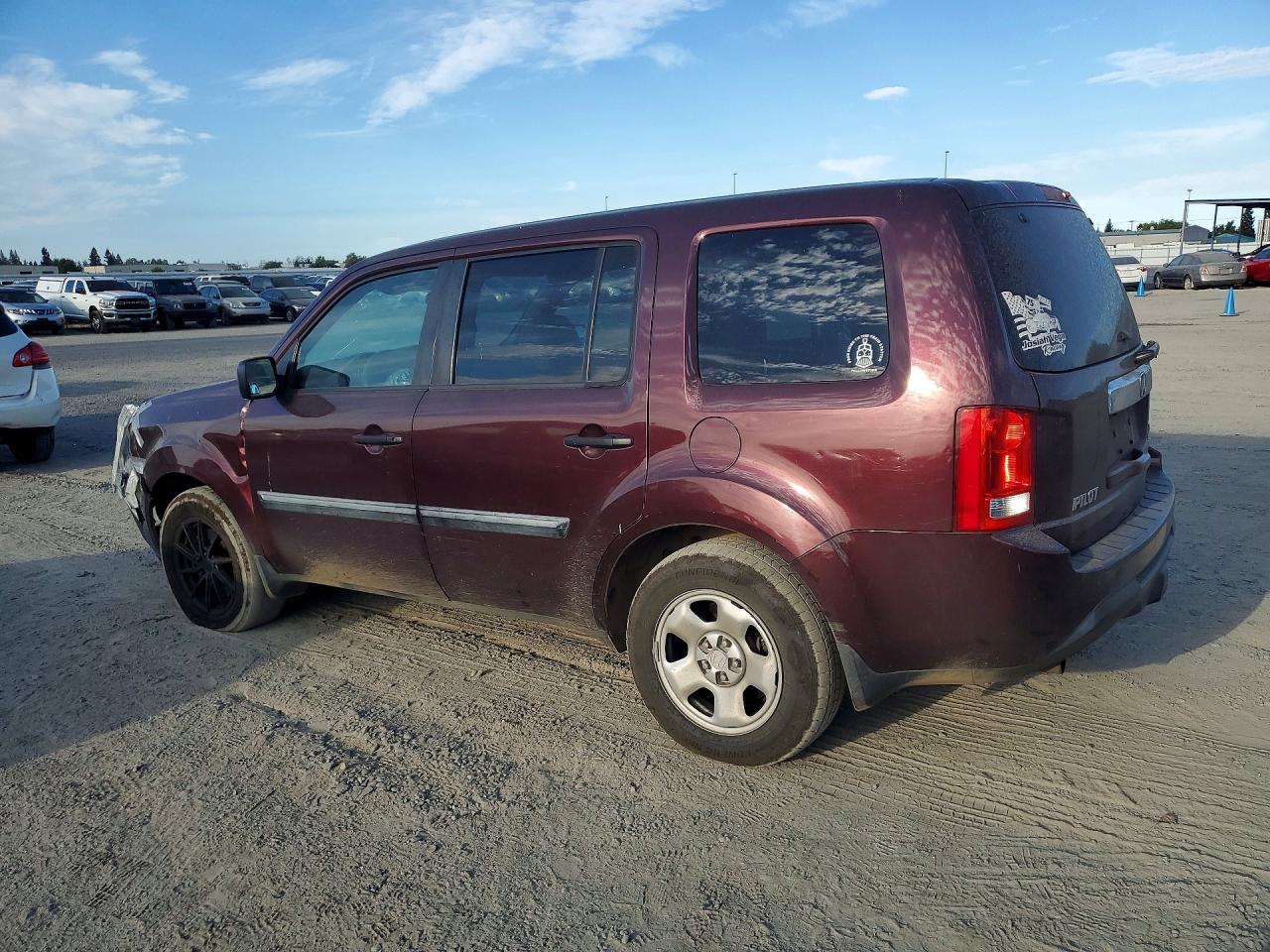 2015 Honda Pilot Lx Burgundy vin: 5FNYF4H25FB003386