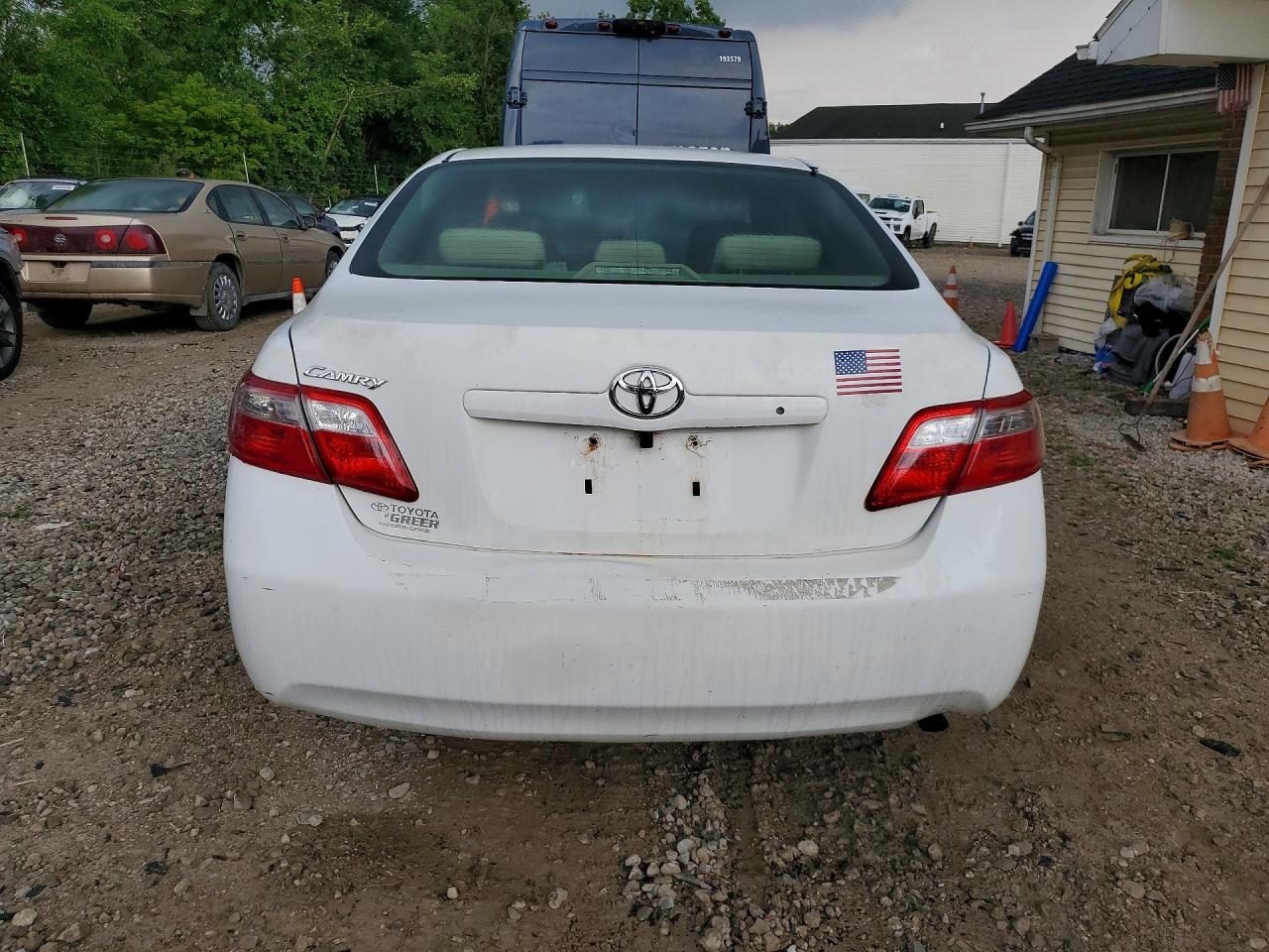 2009 Toyota Camry Base White vin: 4T1BE46K79U851871