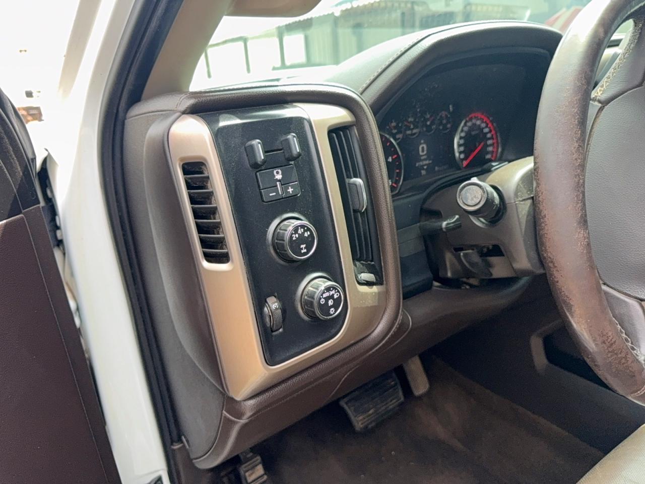2015 Gmc Sierra K2500 Denali White vin: 1GT120E85FF601018