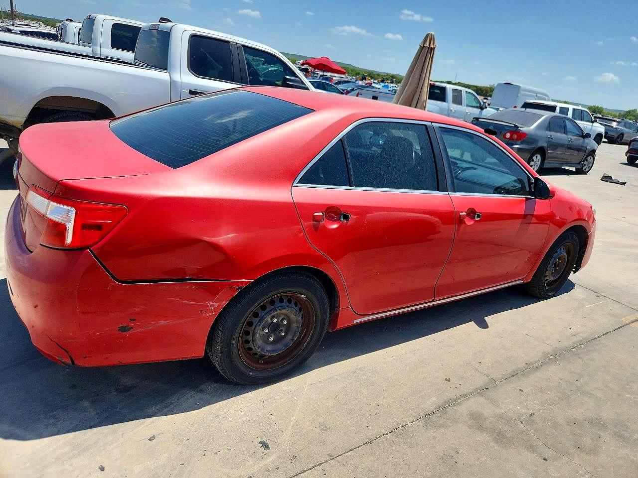2012 Toyota Camry Le Red vin: 4T4BF1FK6CR171002