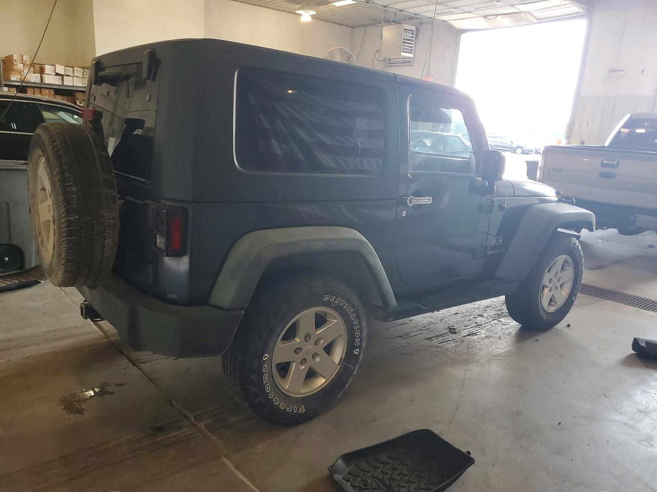 2008 Jeep Wrangler X Gray vin: 1J4FA24108L516773