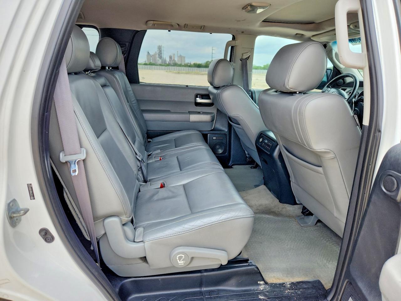2008 Toyota Sequoia Limited Белый vin: 5TDZY68A18S012974