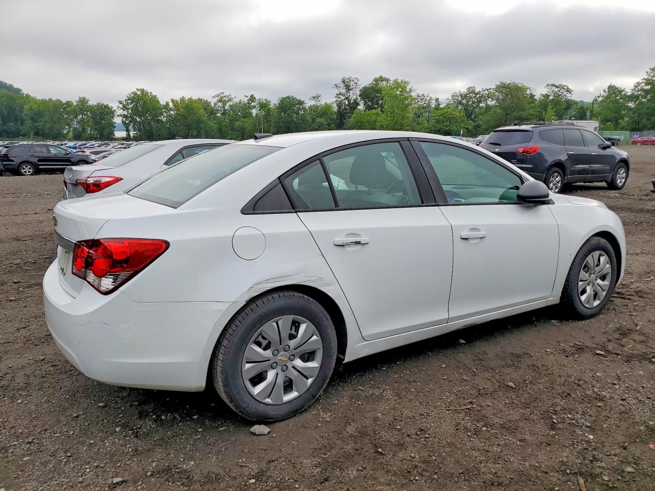 2014 Chevrolet Cruze Ls White vin: 1G1PA5SG6E7261580