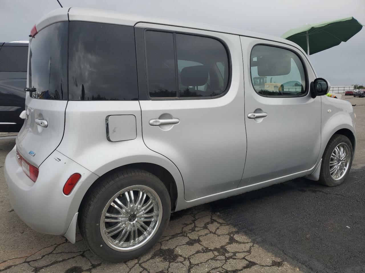 2014 Niss Cube Серебряный vin: JN8AZ2KR6ET351281