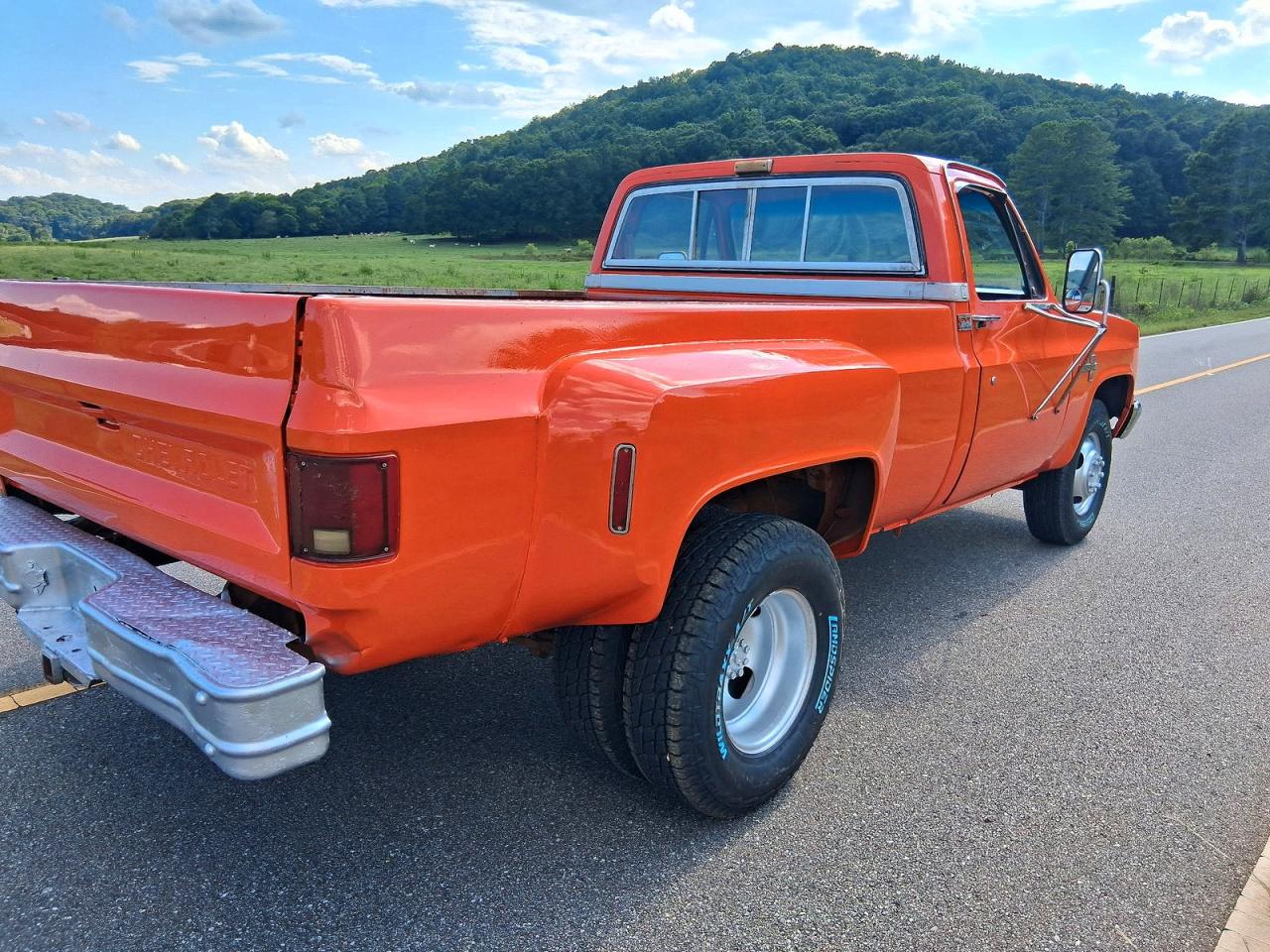 1981 Chevrolet C30 Orange vin: 1GCHC34M0BB129355