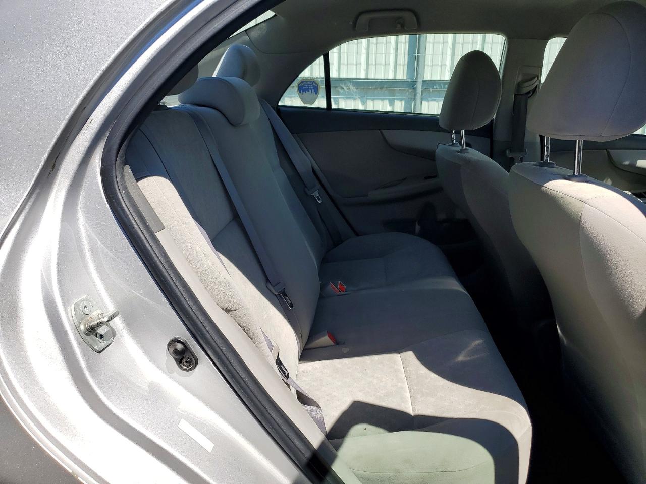 2009 Toyota Corolla Le Silver vin: 1NXBU40E79Z066322