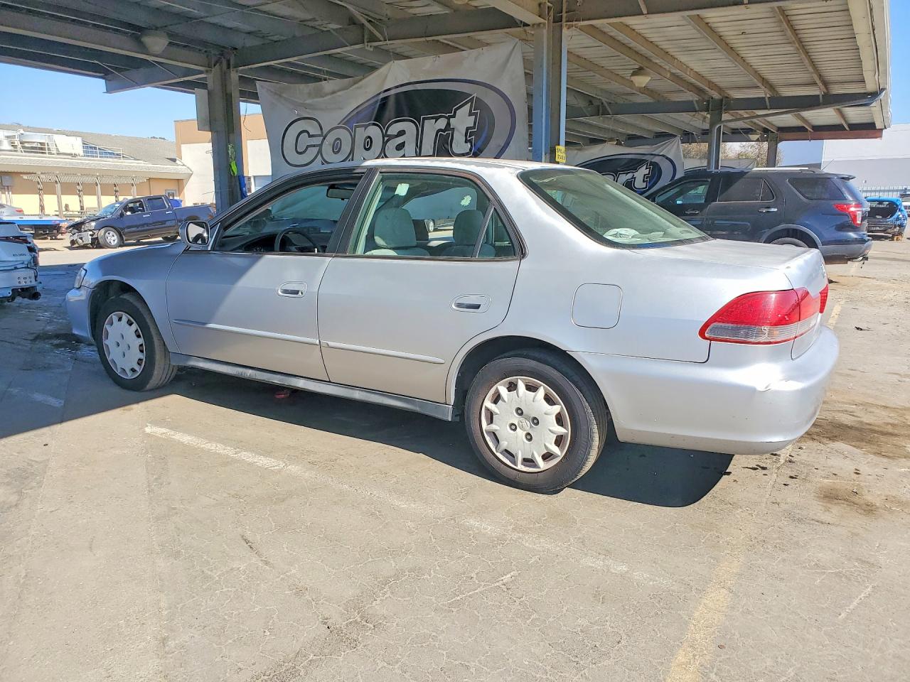 2002 Honda Accord Lx Silver vin: 3HGCG665X2G706794