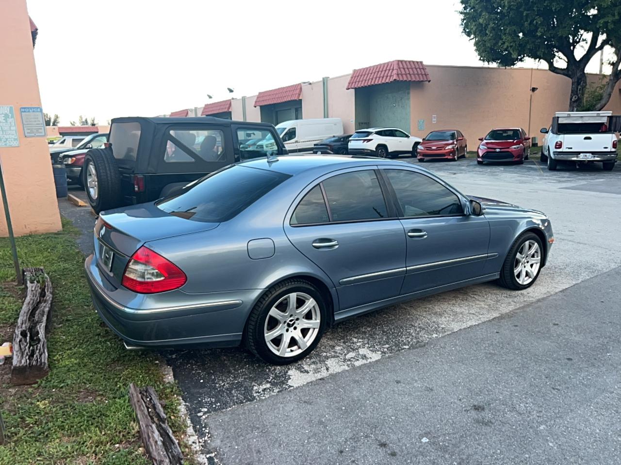 2007 Mercedes-benz E 350 Синий vin: WDBUF56X47B003823