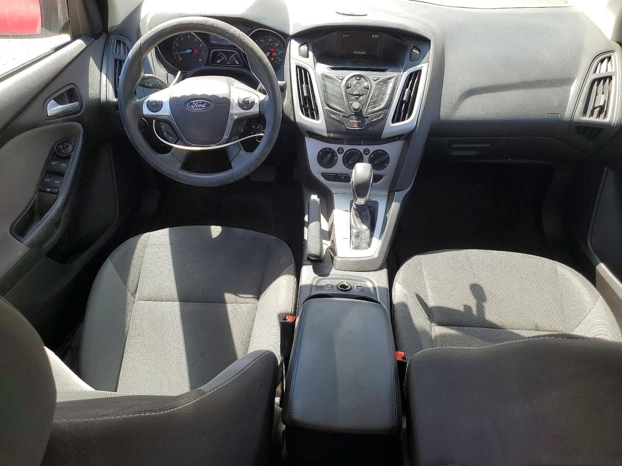 2014 Ford Focus Se Red vin: 1FADP3F21EL262290
