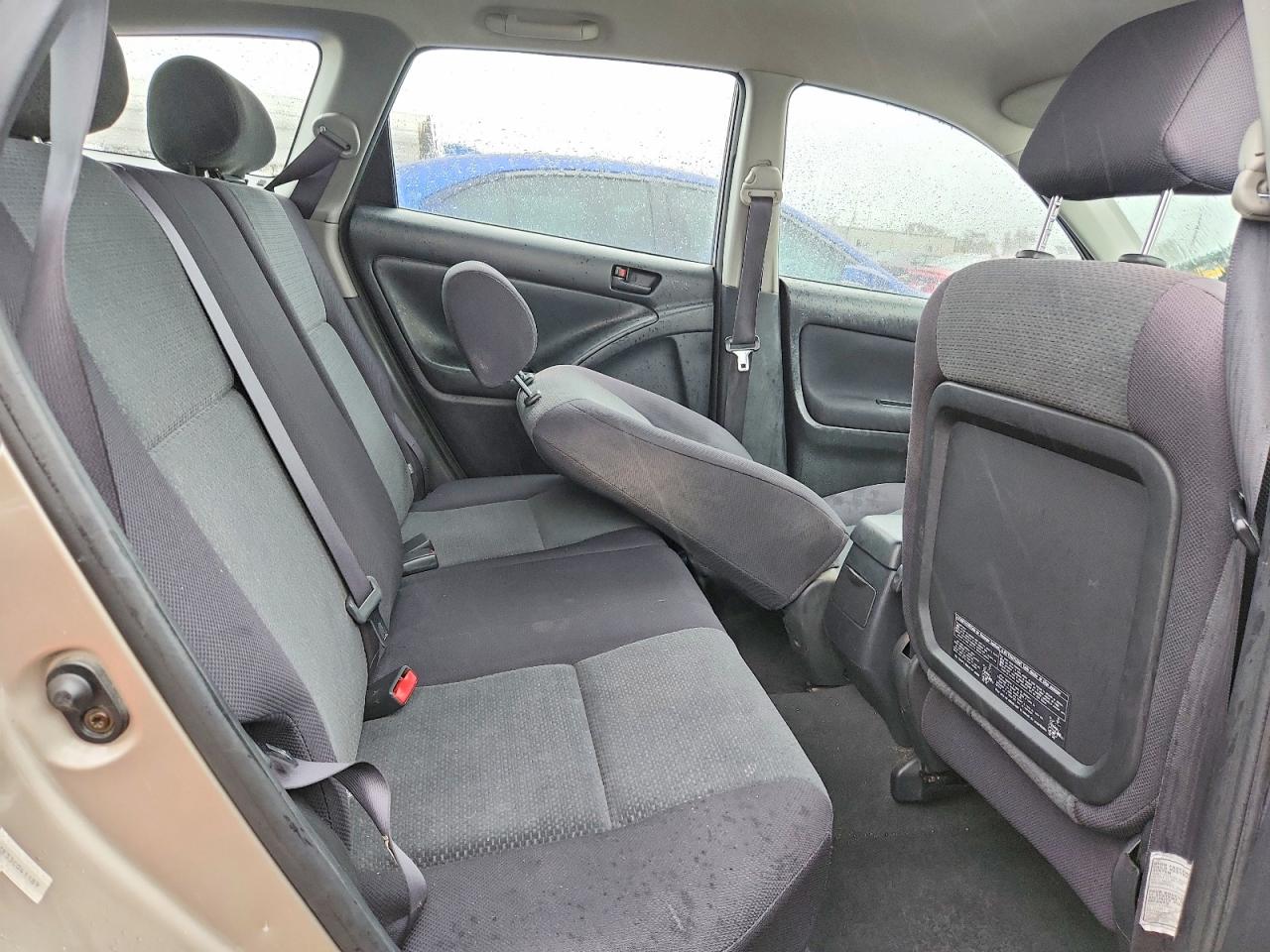 2003 Toyota Corolla Matrix Xr Gold vin: 2T1KR32E33C041189